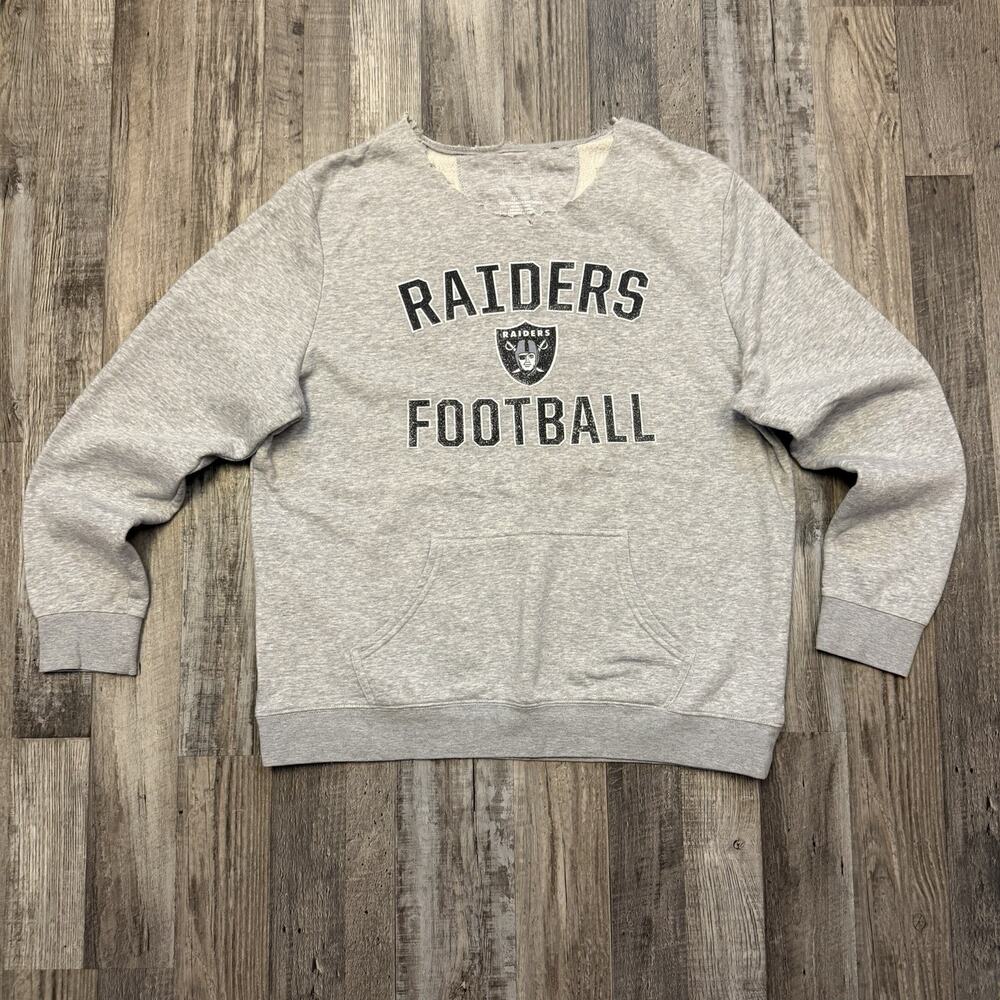Pro Line Distressed Gray Oakland Raiders NFL Football Sweatshirt (Size XL) Read